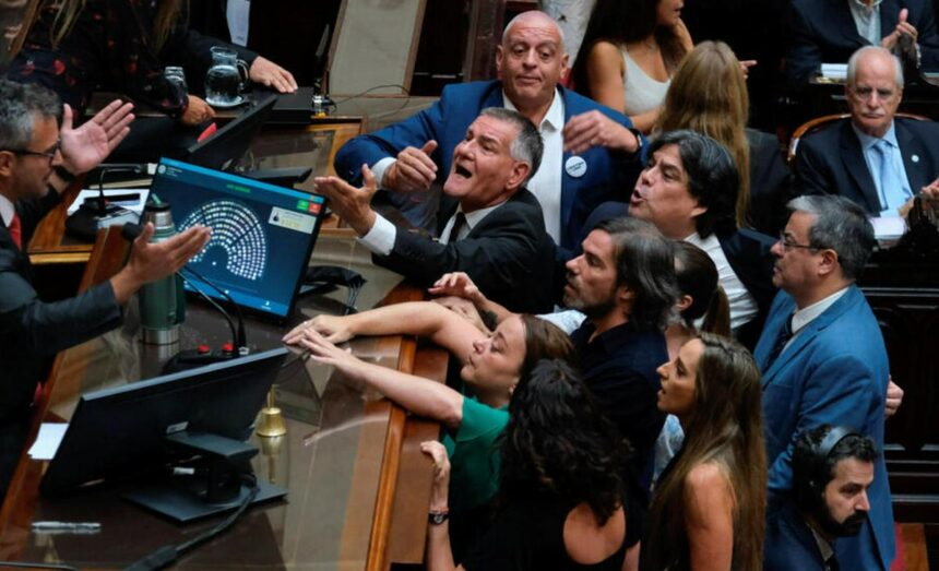 Diputados aprueban reforma laboral de Milei tras intenso debate