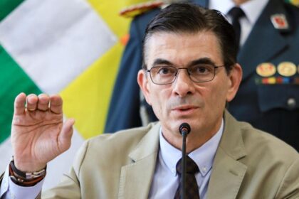 Rodrigo Paz enfrenta deuda y polémica por medidas económicas en Bolivia