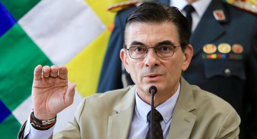 Rodrigo Paz enfrenta deuda y polémica por medidas económicas en Bolivia