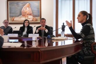 Sheinbaum, Banxico y ABM analizan panorama económico de México