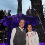 Puebla ilumina edificios de violeta contra la violencia de género