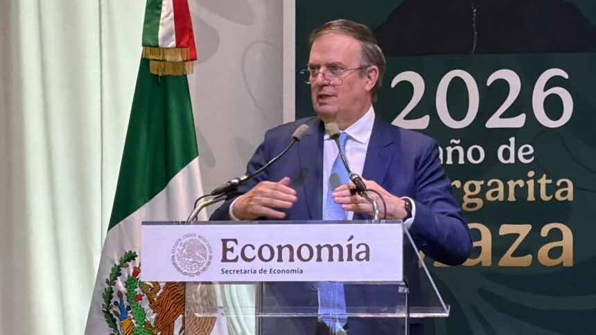 Industria farmacéutica aporta hasta 14% del PIB: Ebrard