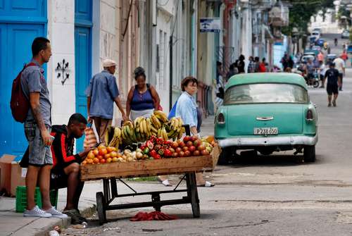 Trump advierte posible acción militar de EU contra Cuba en Miami