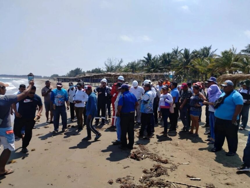 Tabasco y Veracruz contienen derrame de hidrocarburo en el Golfo