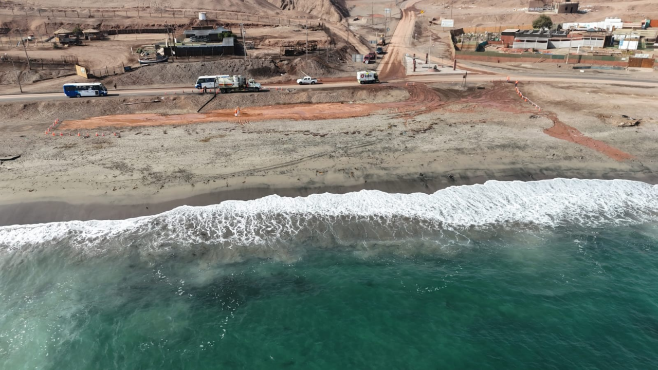 Pescadores demandan a Minera Escondida por derrame en Antofagasta