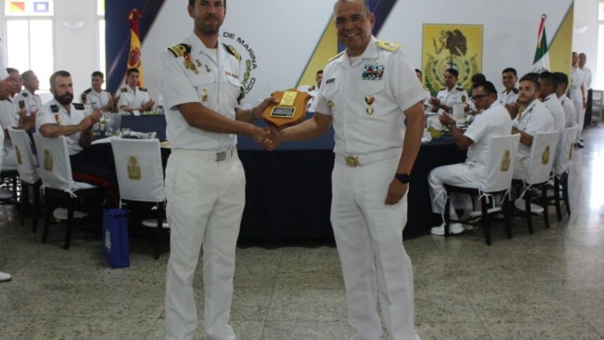 Escuela Naval Militar recibe al Buque Escuela Juan Sebastián de Elcano