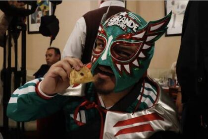 Lanzan colección Leyendas de la Lucha Libre sobre rivalidades históricas