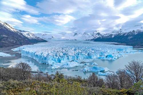 Argentina aprueba minería en glaciares andinos pese a críticas