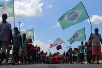 Brasil: MST marcha en Bahía contra violencia rural y exige justicia