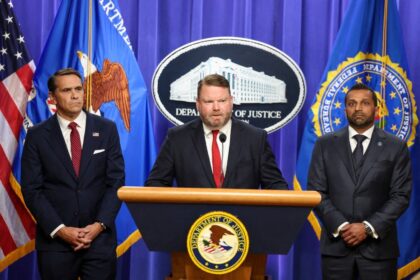 FBI investiga filtración sobre supuestos problemas de su director