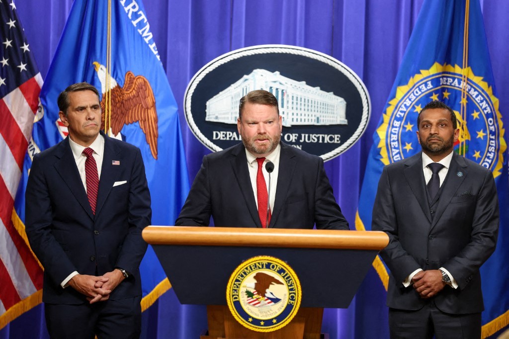 FBI investiga filtración sobre supuestos problemas de su director