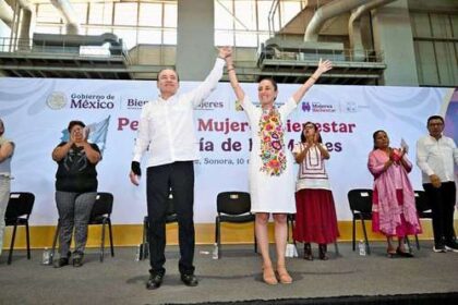 Sheinbaum y Durazo entregan pensión a 70 mil mujeres en Sonora