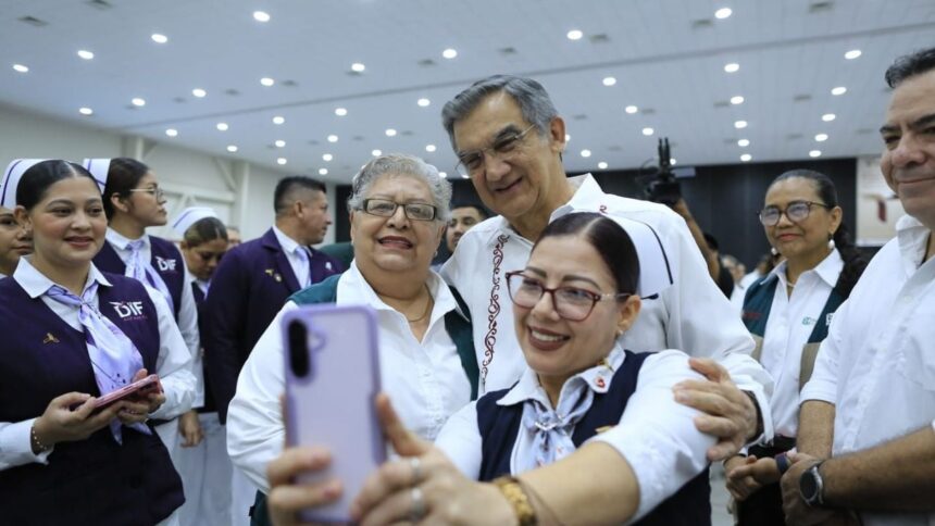 Tamaulipas reconoce a enfermeras por hasta 45 años de servicio