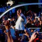 Papa Francisco llama a la unidad y rechaza la ultraderecha en España