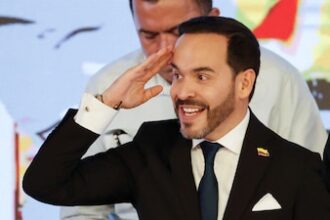De la Espriella da un mes a grupos armados para rendirse ante la ley