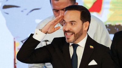 De la Espriella da un mes a grupos armados para rendirse ante la ley