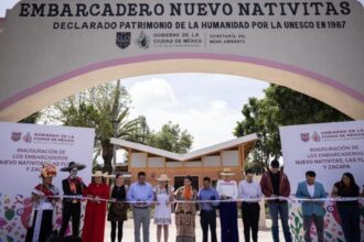 Clara Brugada renueva tres embarcaderos en Xochimilco