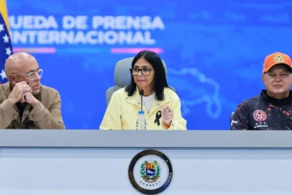 Delcy Rodríguez agradece a México apoyo tras sismos en Venezuela
