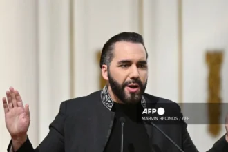 Bukele buscará un tercer mandato tras reforma constitucional
