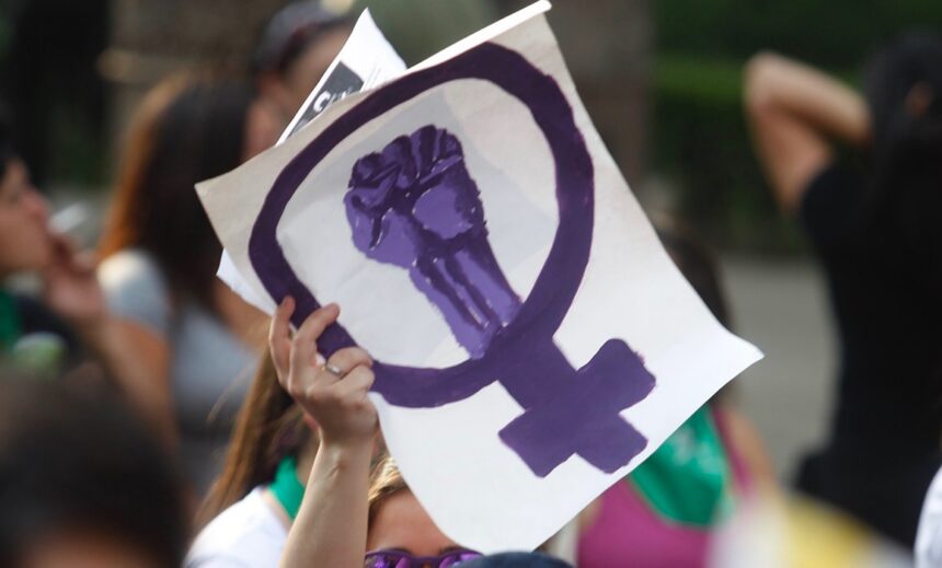 Senado analiza iniciativa de Ley General contra el feminicidio