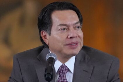 SEP suspende escuelas militarizadas y ordena devolución de pagos