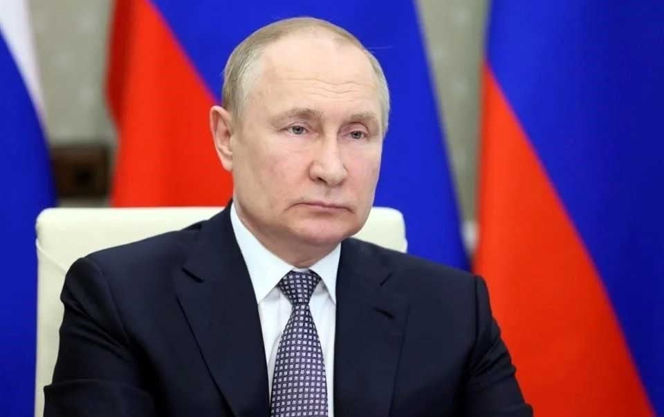 Millonarios rusos abandonan Rusia ante presión de Putin