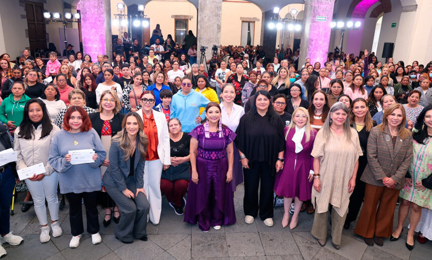 CDMX entrega 2,830 apoyos Capital Semilla a emprendedoras