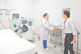 Sheinbaum inaugura 32 hospitales y amplía cobertura de salud