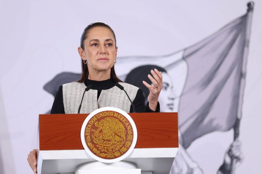 Gobierno de CDMX propone prohibir celulares en escuelas y redes a menores