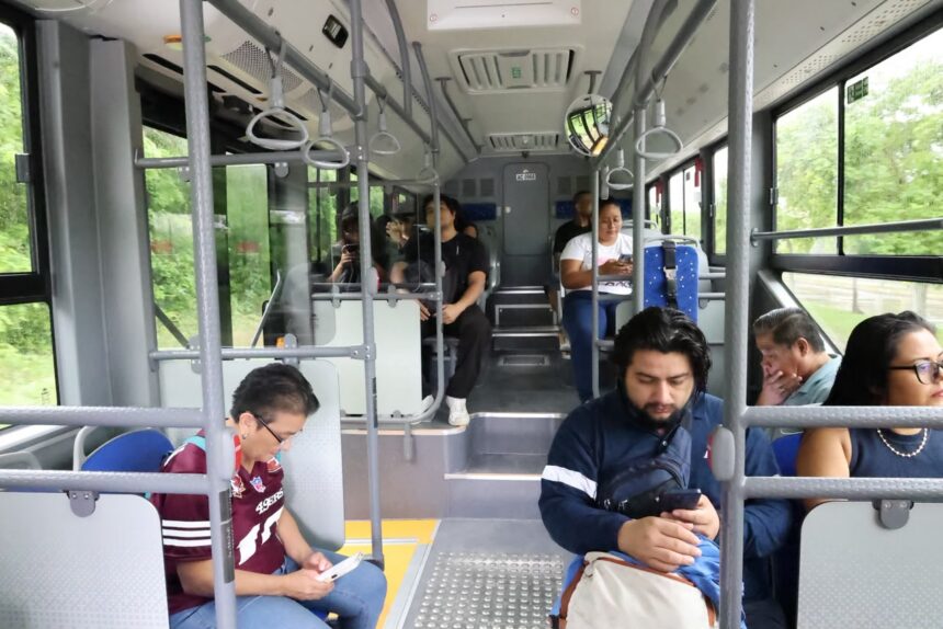 Ruta 17 de MOBI en Cancún transporta 16 mil usuarios el primer día