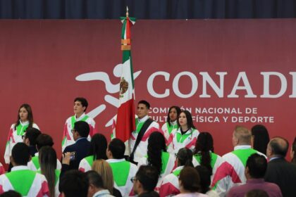 Delegación mexicana recibe bandera rumbo a Juegos de la Juventud 2026
